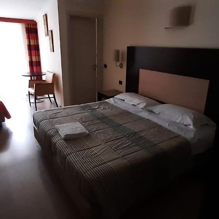 Hotel Dades Castelluccio dei Sauri Zewnętrze zdjęcie